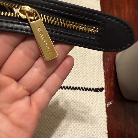 Micheal Kors satchel - Picture 4 of 8